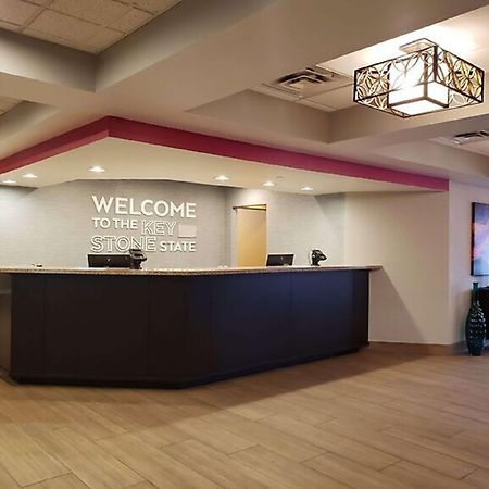 Hampton Inn Johnstown Geistown Bagian luar foto