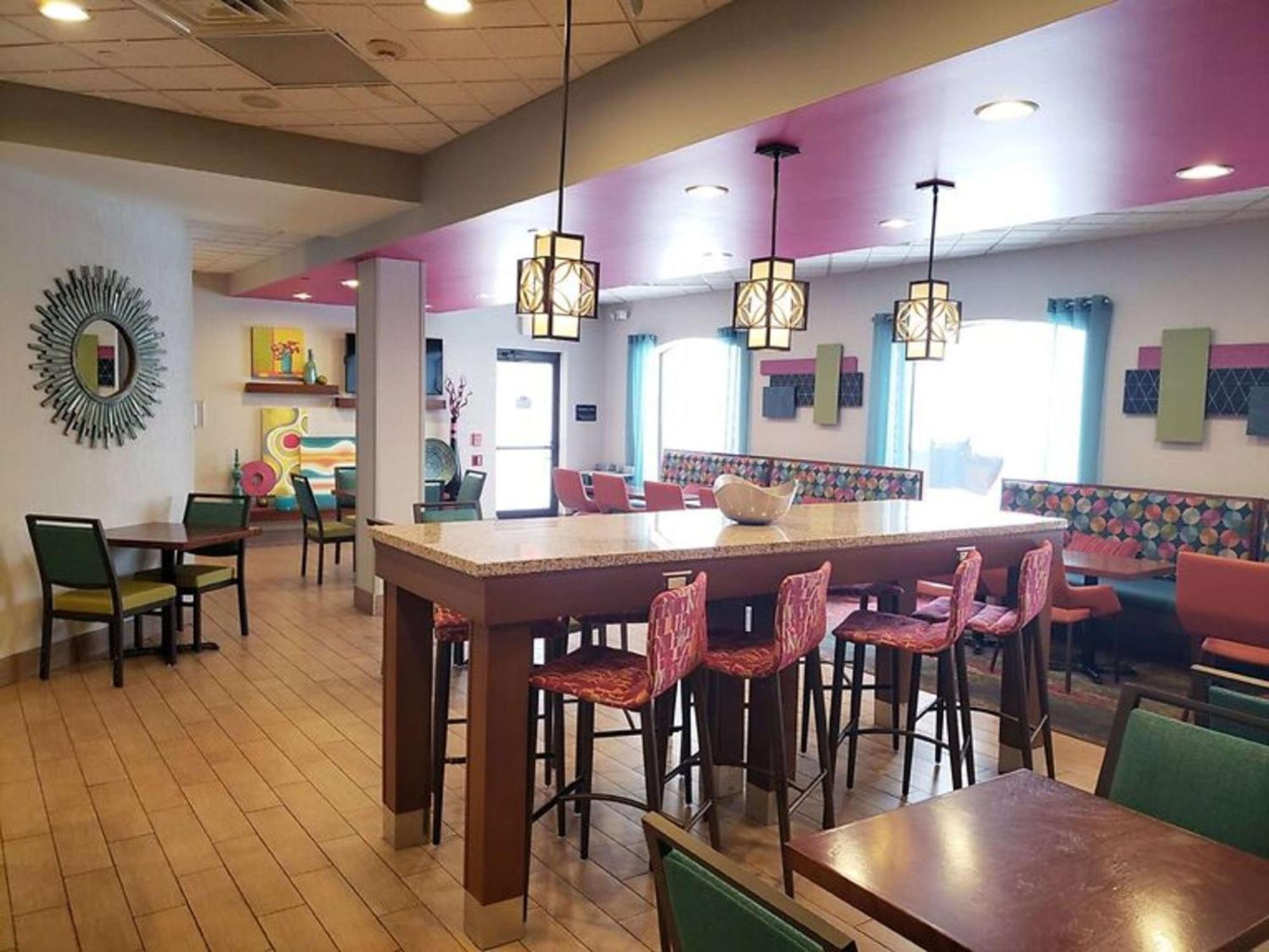 Hampton Inn Johnstown Geistown Bagian luar foto