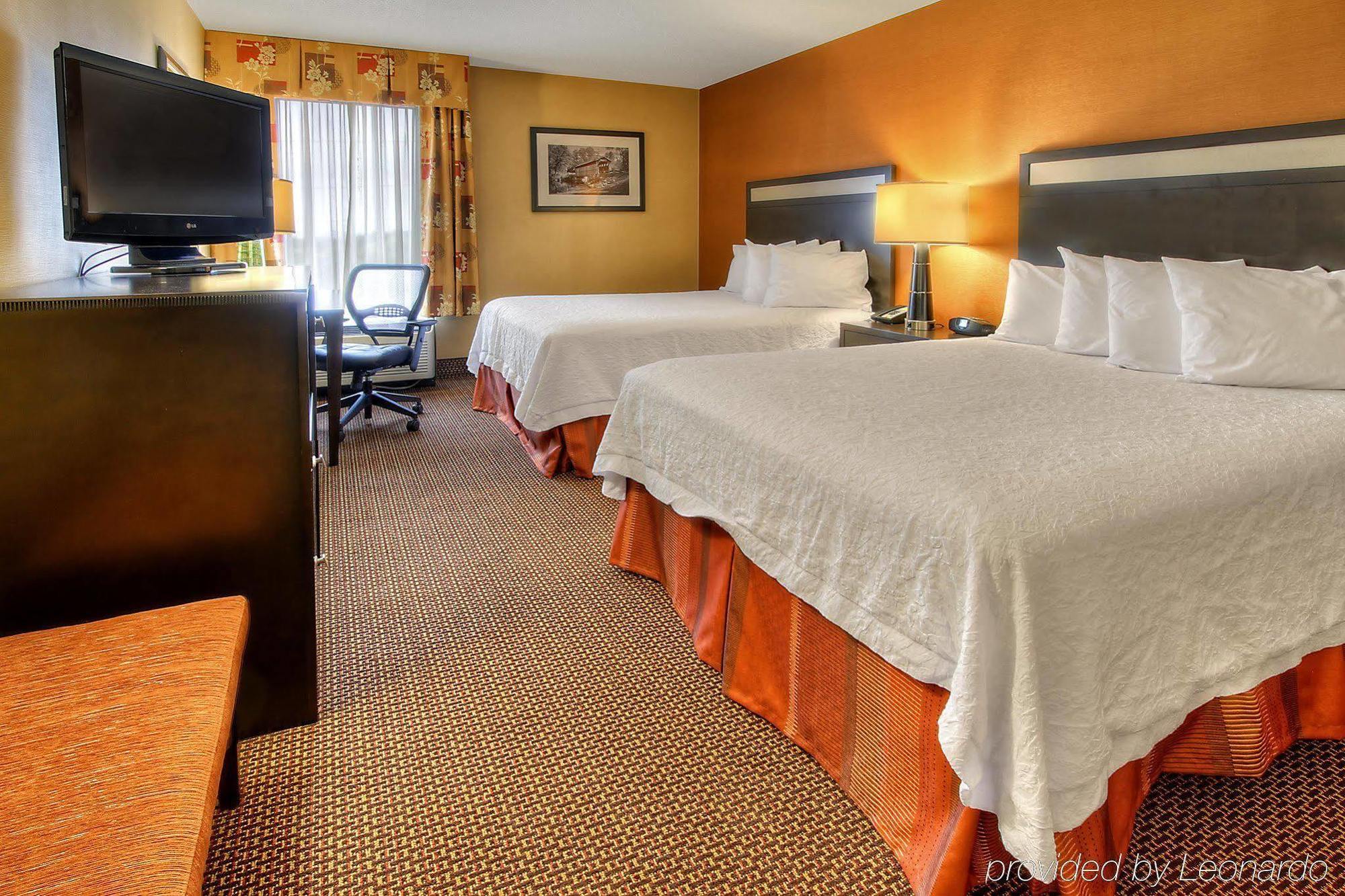 Hampton Inn Johnstown Geistown Bagian luar foto