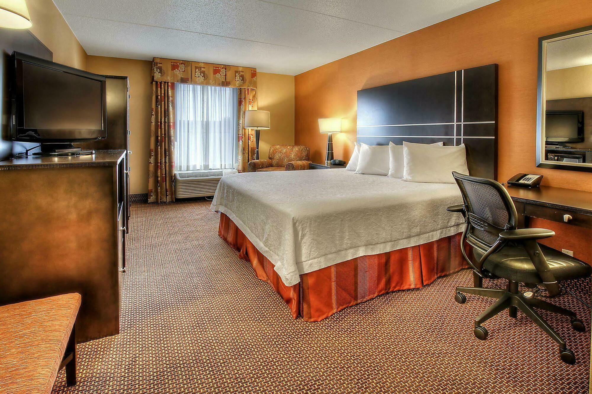 Hampton Inn Johnstown Geistown Bagian luar foto