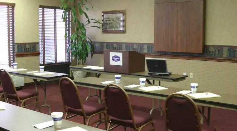 Hampton Inn Johnstown Geistown Bagian luar foto